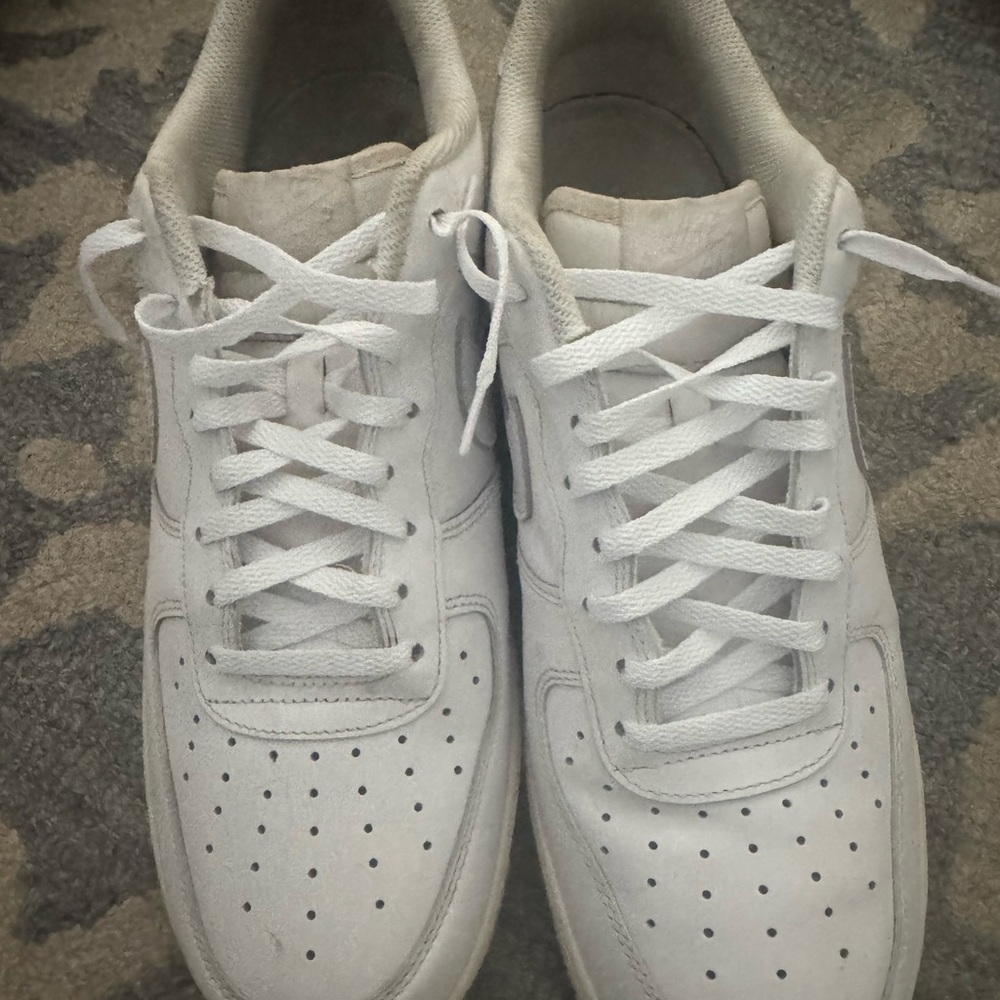 Nike Men's White Low-Top Sneakers